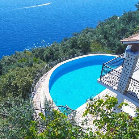 House On The Rocks Villa Katavolos Bagian luar foto