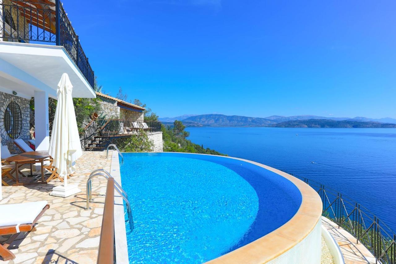 House On The Rocks Villa Katavolos Bagian luar foto