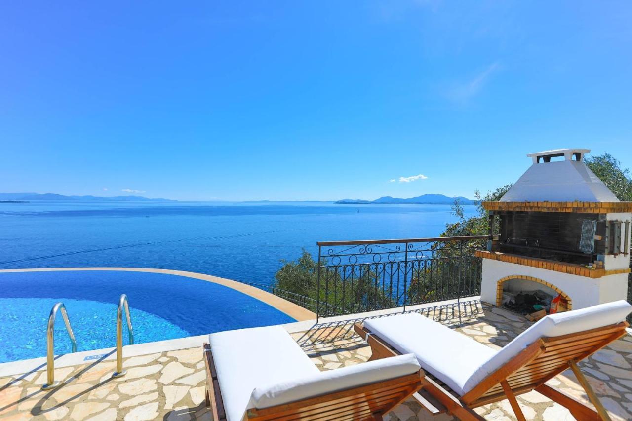 House On The Rocks Villa Katavolos Bagian luar foto