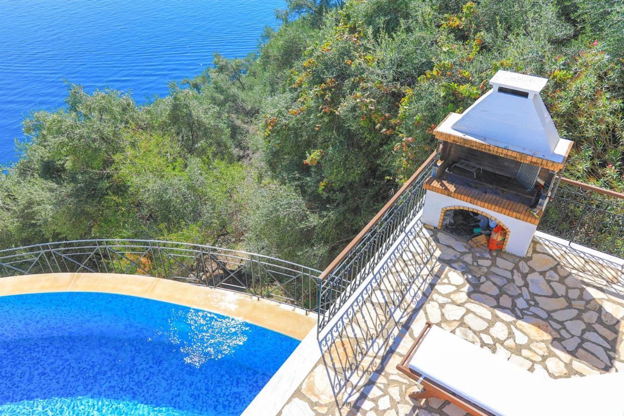House On The Rocks Villa Katavolos Bagian luar foto