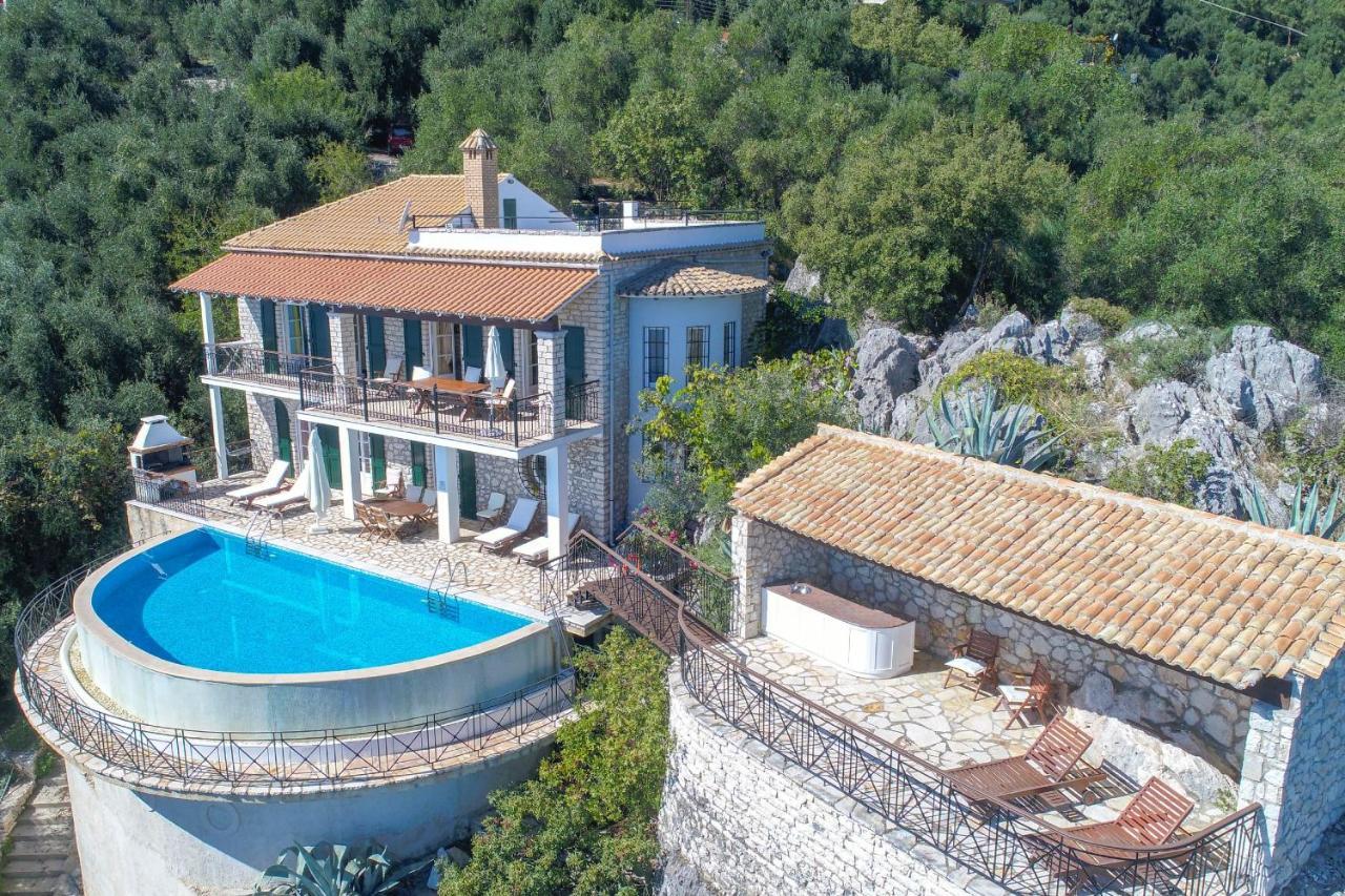 House On The Rocks Villa Katavolos Bagian luar foto