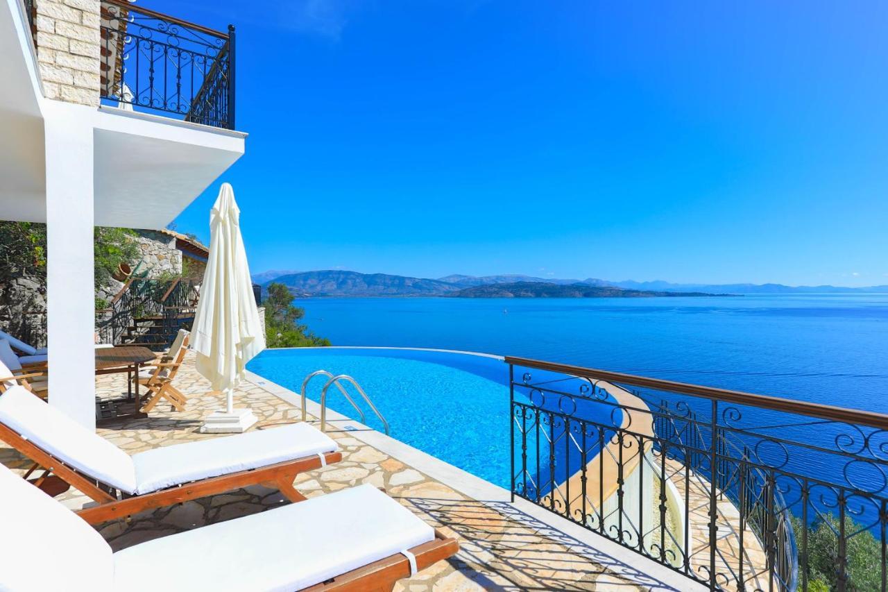 House On The Rocks Villa Katavolos Bagian luar foto