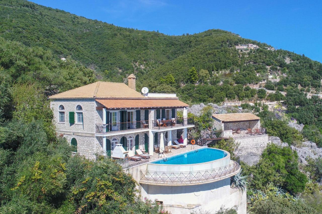 House On The Rocks Villa Katavolos Bagian luar foto