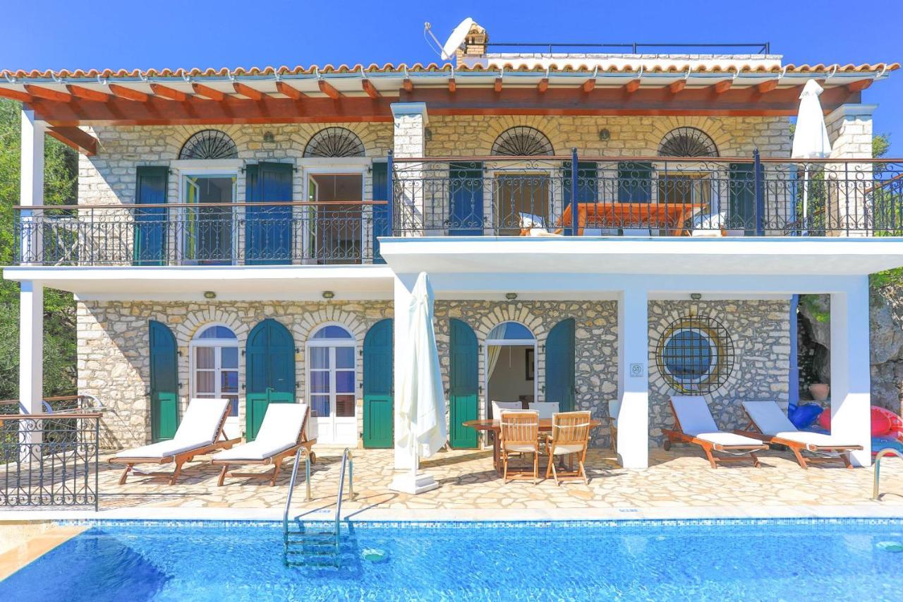 House On The Rocks Villa Katavolos Bagian luar foto