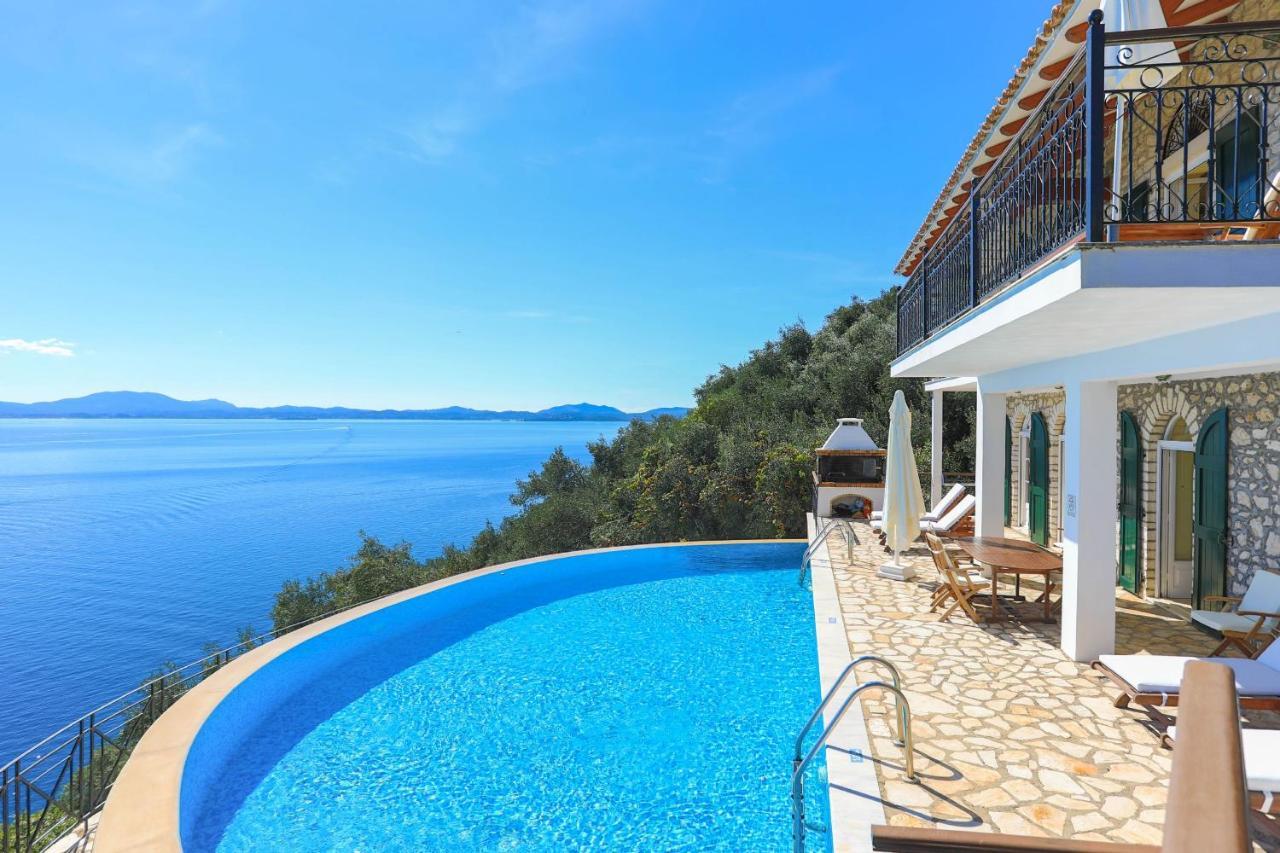 House On The Rocks Villa Katavolos Bagian luar foto