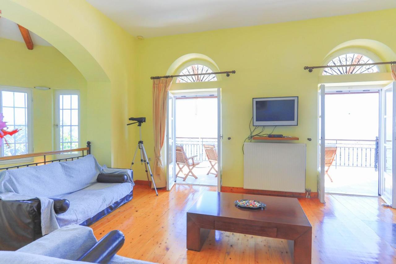 House On The Rocks Villa Katavolos Bagian luar foto