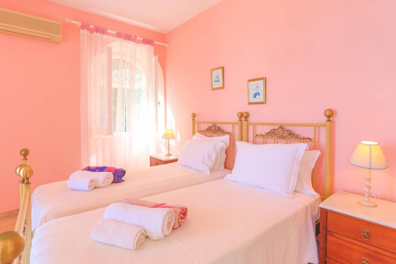 House On The Rocks Villa Katavolos Bagian luar foto