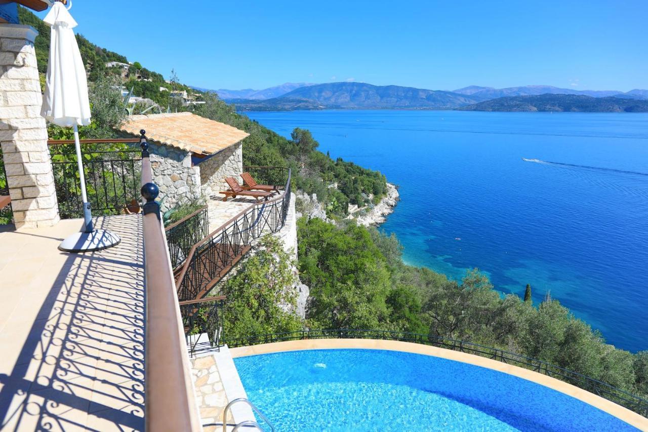 House On The Rocks Villa Katavolos Bagian luar foto